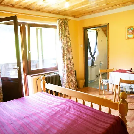 Turisticna Kmetija Zgornji Zavratnik Maison d'hôtes *