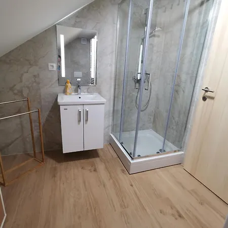 Turisticna Kmetija Zgornji Zavratnik