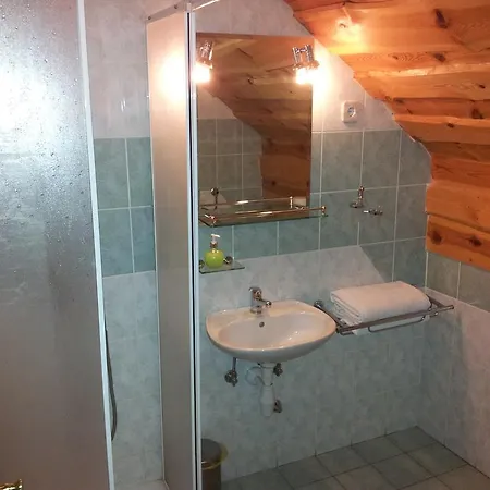 Turisticna Kmetija Zgornji Zavratnik