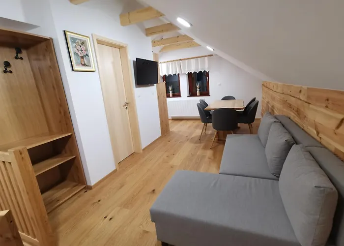 Turisticna Kmetija Zgornji Zavratnik 3*