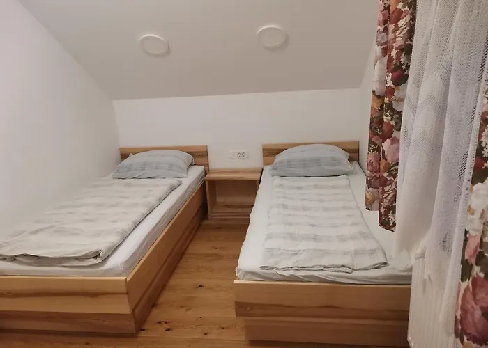 Turisticna Kmetija Zgornji Zavratnik Vendégház 3*